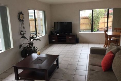 Photo of property in 38 Davington Way, Burswood, Auckland, 2013