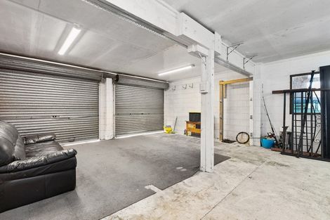 Photo of property in 212 Cambridge Road, Bethlehem, Tauranga, 3110