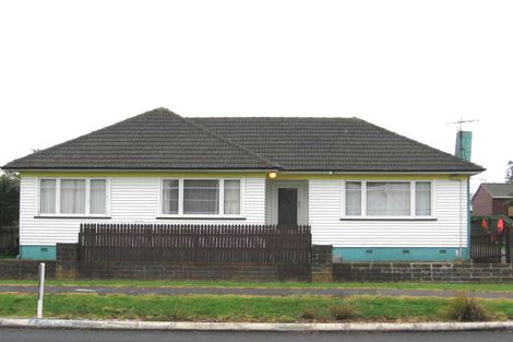 Photo of property in 1/5 Ranui Station Road, Ranui, Auckland, 0612