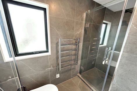 Photo of property in 2/28 Vodanovich Road, Te Atatu South, Auckland, 0610