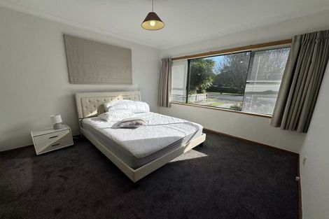 Photo of property in 22 Vardon Road, St Andrews, Hamilton, 3200