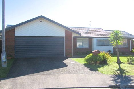 Photo of property in 15 Bridgehead Cove, West Harbour, Auckland, 0618