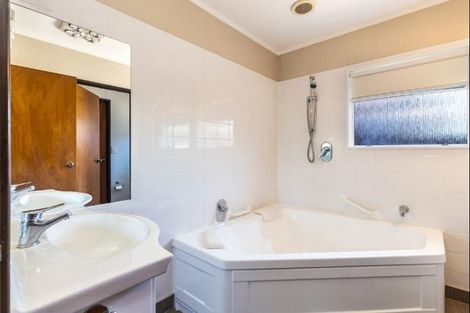 Photo of property in 96 Acacia Bay Road, Nukuhau, Taupo, 3330