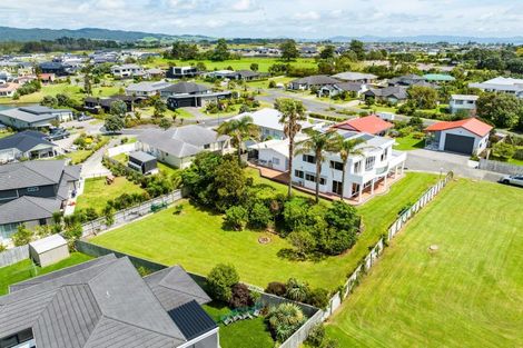 Photo of property in 59c One Tree Point Road, One Tree Point, 0118