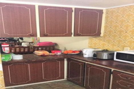 Photo of property in 77a Russell Road, Manurewa, Auckland, 2102