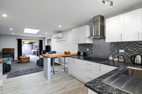 Photo of property in 2/40 Stuart Street, Blenheim, 7201