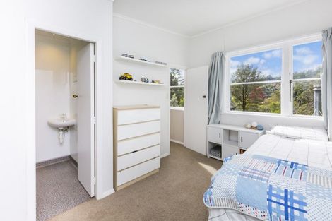 Photo of property in 73 Wyndham Road, Pinehaven, Upper Hutt, 5019