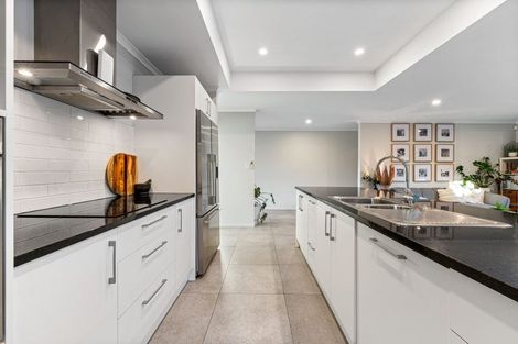 Photo of property in 14 Will Street, Huapai, Kumeu, 0810