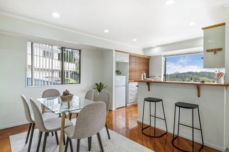 Photo of property in 2/21 Bonito Place, Bayview, Auckland, 0629