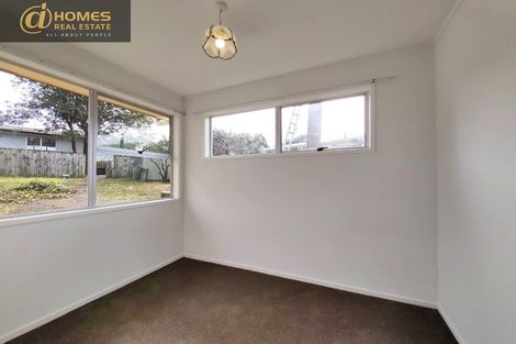 Photo of property in 40 Eyre Street, Henderson, Auckland, 0612
