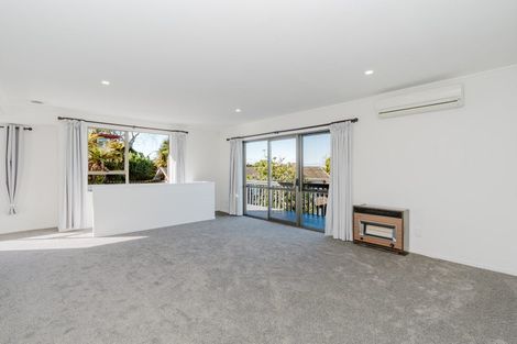 Photo of property in 10 Robyn Place, Dinsdale, Hamilton, 3204