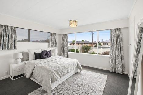 Photo of property in 247 Mangorei Road, Merrilands, New Plymouth, 4312