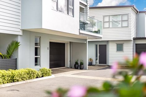 Photo of property in 5 Lucern Lane, Petone, Lower Hutt, 5012
