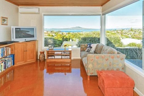 Photo of property in 131 East Coast Road, Castor Bay, Auckland, 0620