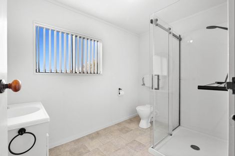 Photo of property in 34 Roberts Line, Kelvin Grove, Palmerston North, 4414