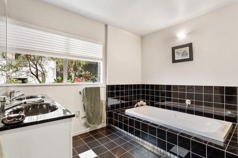Photo of property in 40 Vipond Road, Stanmore Bay, Whangaparaoa, 0932