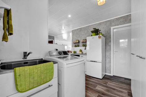 Photo of property in 61 Murray Avenue, Hawera, 4610