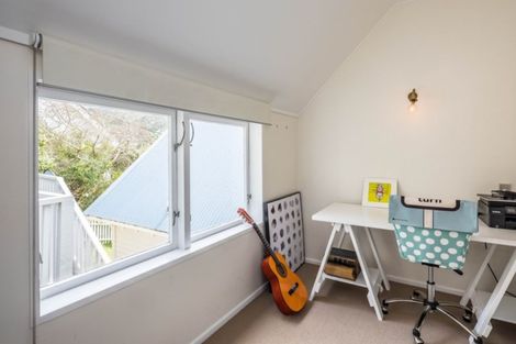 Photo of property in 385a Karori Road, Karori, Wellington, 6012