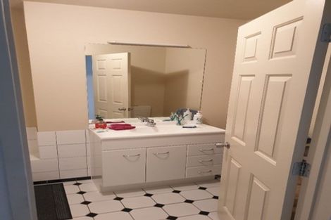 Photo of property in 32a Evans Road, Glen Eden, Auckland, 0602