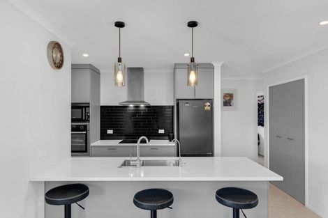 Photo of property in 36 Harriet Johnston Drive, Pokeno, 2402