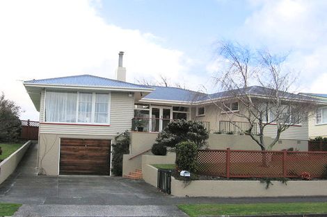 Photo of property in 30 Churchill Avenue, Hokowhitu, Palmerston North, 4410