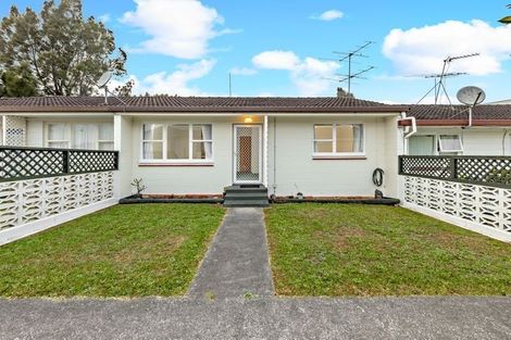 Photo of property in 2/51 Takanini Road, Takanini, 2112