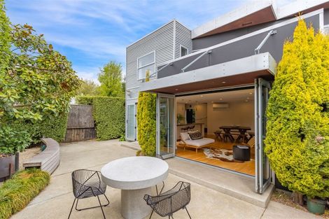 Photo of property in 51 Oxley Avenue, St Albans, Christchurch, 8014