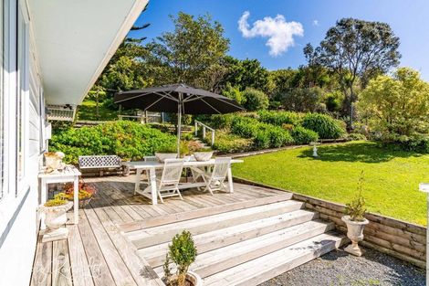 Photo of property in 2 Cliff Street, Pahi, Paparoa, 0571