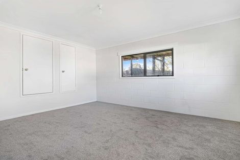 Photo of property in 24 Leaver Place, Weymouth, Auckland, 2103