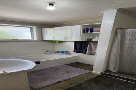 Photo of property in 21 Shearwater Street, One Tree Point, 0118