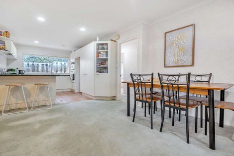 Photo of property in 50a Torkar Road, Clarks Beach, 2122