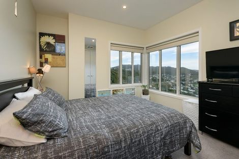 Photo of property in 8 Mewburn Rise, Karori, Wellington, 6012