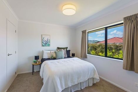 Photo of property in 22 Leanne Way, Waikanae Beach, Waikanae, 5036