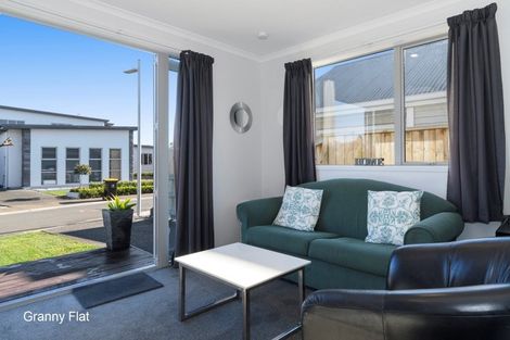 Photo of property in 35 Double Bay Road, Pyes Pa, Tauranga, 3112