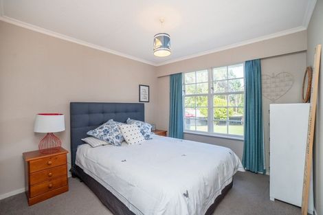 Photo of property in 86 Ruamahanga Crescent, Terrace End, Palmerston North, 4410