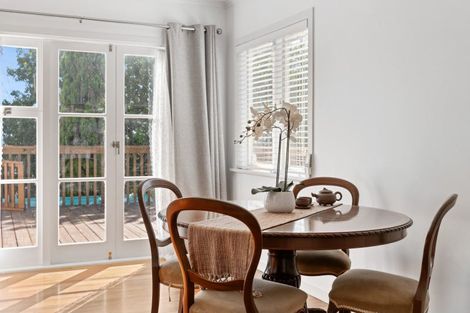 Photo of property in 1/31 Lavelle Road, Henderson, Auckland, 0612