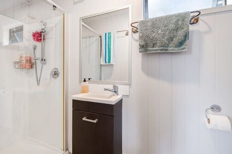 Photo of property in 12 Chenery Road, Red Beach, 0932