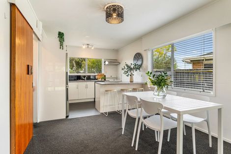 Photo of property in 1/71 Florence Avenue, Orewa, 0931