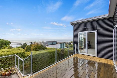 Photo of property in 5 Craigieburn Lane, Mount Pleasant, Christchurch, 8081