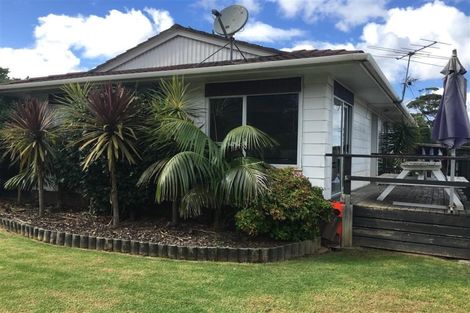 Photo of property in 60 Sharland Avenue, Manurewa, Auckland, 2102