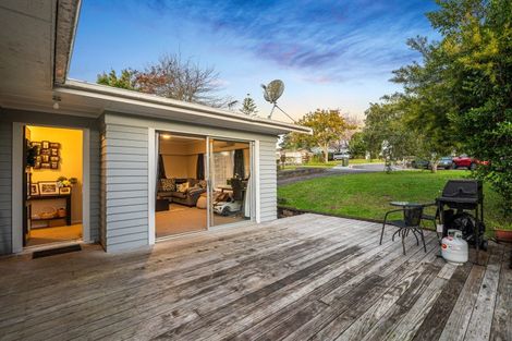 Photo of property in 12 Orsova Place, Lynfield, Auckland, 1042