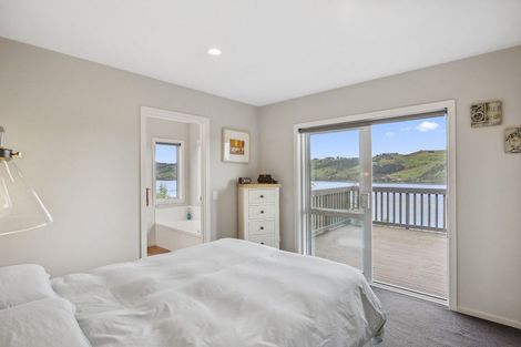 Photo of property in 12 Junction Road, Ravensbourne, Dunedin, 9022