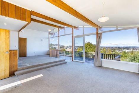 Photo of property in 6 Mccauley Grove, Hilltop, Taupo, 3330