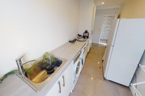 Photo of property in 8 Silicon Way, Fitzherbert, Palmerston North, 4410