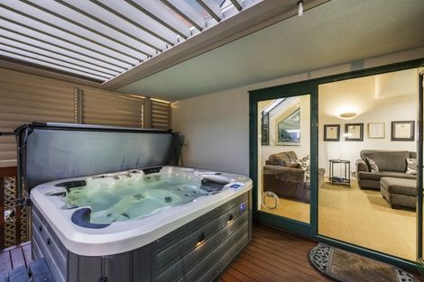 Photo of property in 18 Landscape Road, Mount Eden, Auckland, 1024