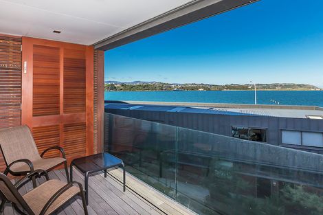 Photo of property in Patent 326 Apartments, 326 Evans Bay Parade, Hataitai, Wellington, 6021