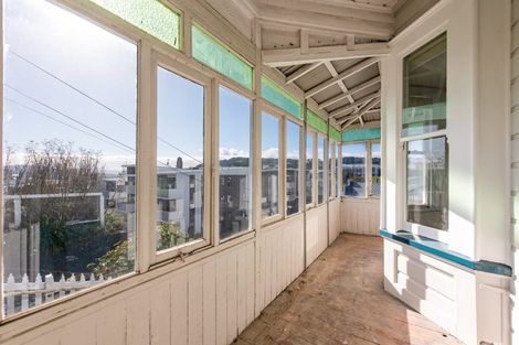 Photo of property in 35 Hankey Street, Mount Cook, Wellington, 6011