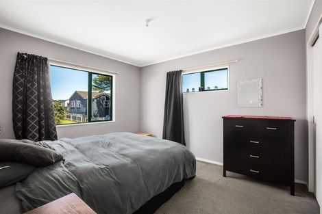 Photo of property in 6 Tobago Crescent, Grenada North, Wellington, 5028