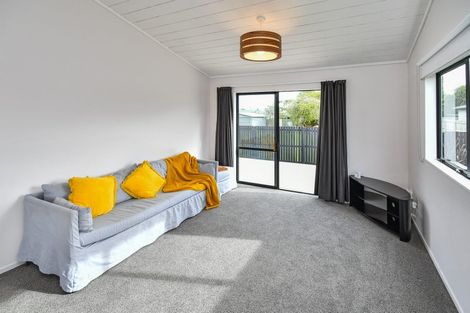 Photo of property in 2/83 Dominion Road, Papakura, 2110