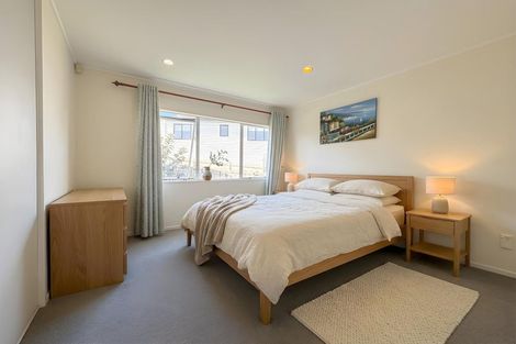 Photo of property in 11 Mira Place, Windsor Park, Auckland, 0632